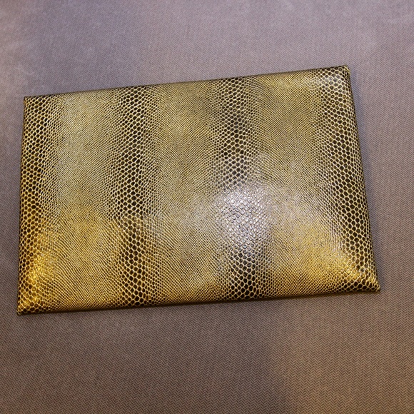 BCBGMaxAzria - Picture 2 of 3